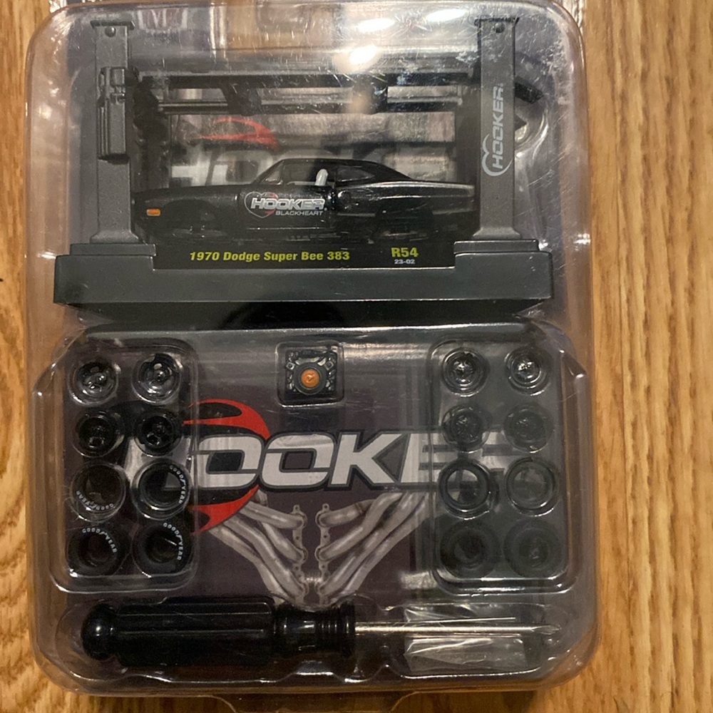 M2 Machines Hooker
